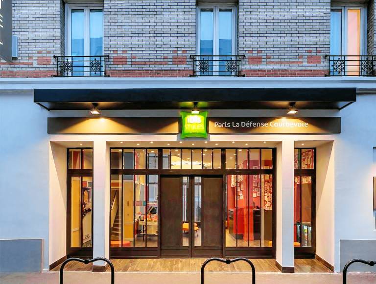 Ibis Styles Paris La Defense Courbevoie Hotel in Puteaux