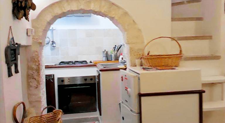 House with 2 rooms for 4 persons — photo 3
