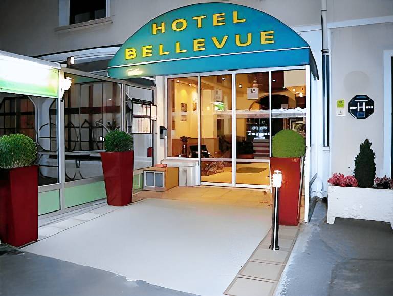 Logis Hotel Restaurant Bellevue Annecy in Argonay