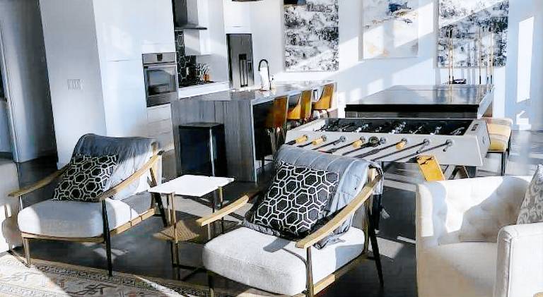 Tailgate Penthouse 2 Blocks from UT Stadium — photo 4