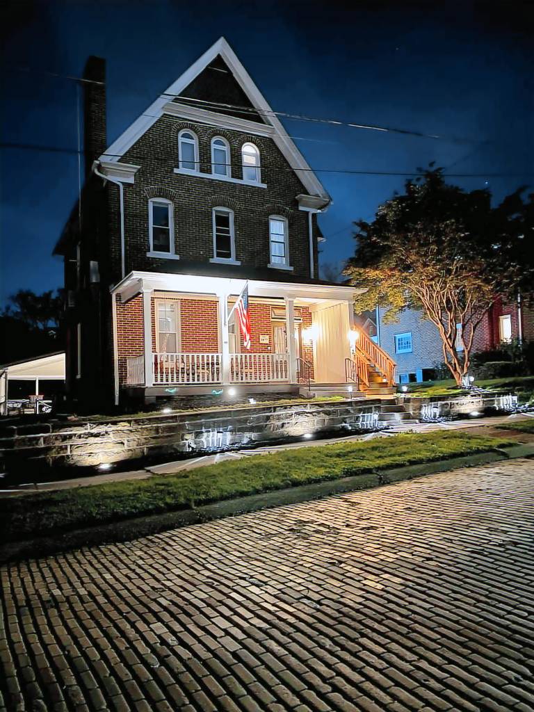 Apartment East Oakmont