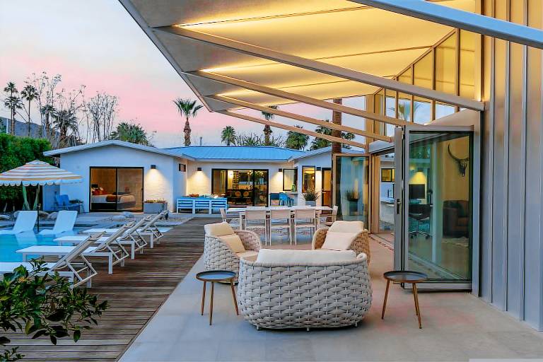 Luxury 4-Bedroom Home with Pool Spa Stunning Mountain Views — photo 4