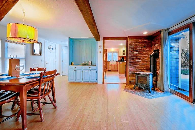 House on Koi Pond: Minutes to the CC Rail Trail, beach days, and historic charm - dogs welcome! — photo 3