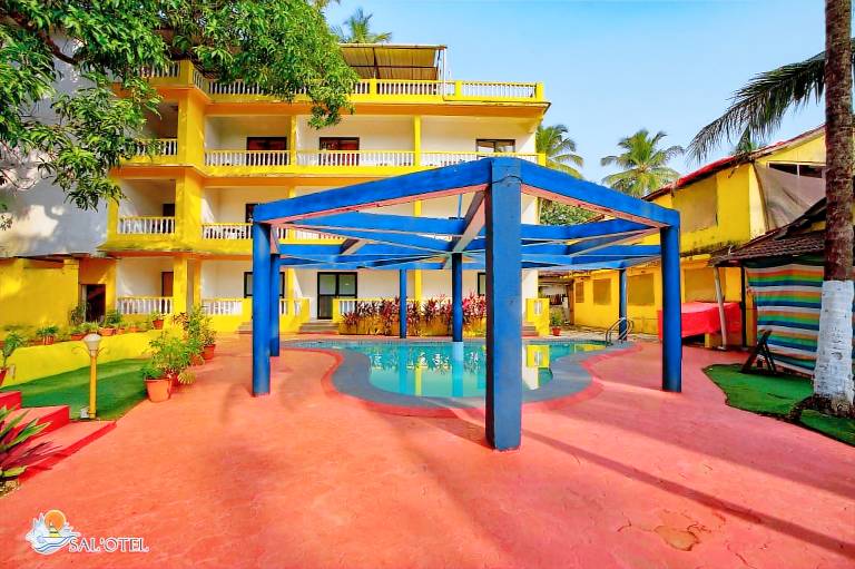 Serviced apartment with pool & terrace in Baga