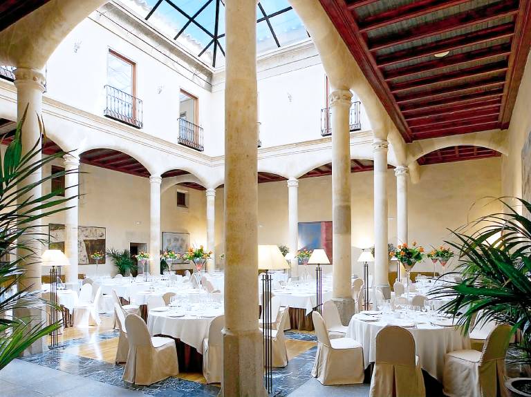 NH Collection Salamanca Palacio de Castellanos — photo 2