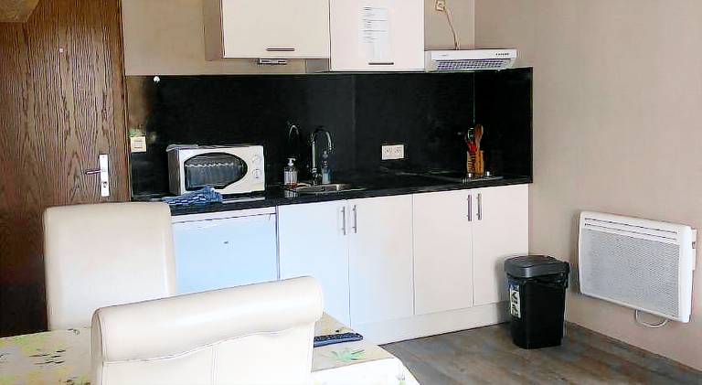 Rental apartment with garden — photo 4