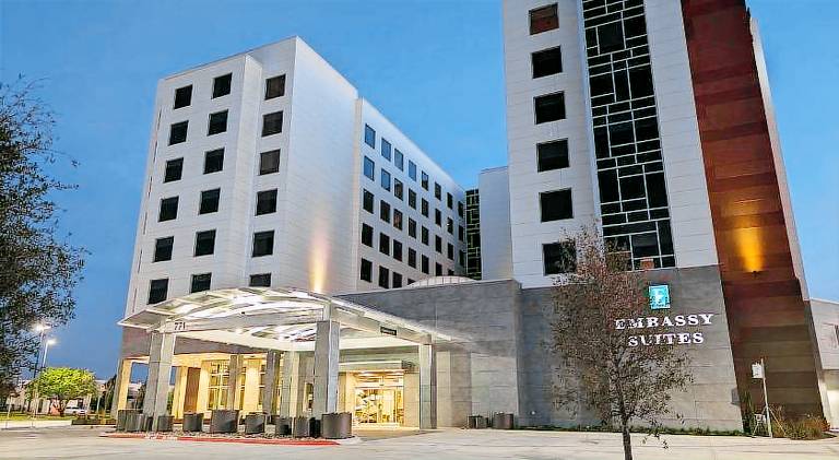 Embassy Suites by Hilton Irving Las Colinas — photo 5