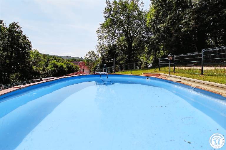 Children-friendly charming gite with yard & patio | Pets allowed in Chambéry