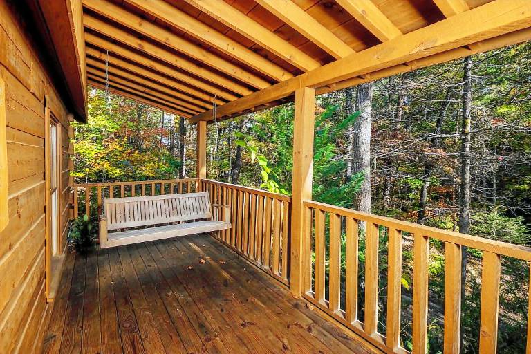 Romantic Fireplace & Hot Tub - A Mountain Surprise — photo 3