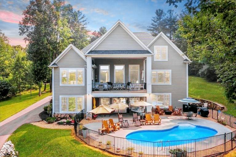 House Goodview