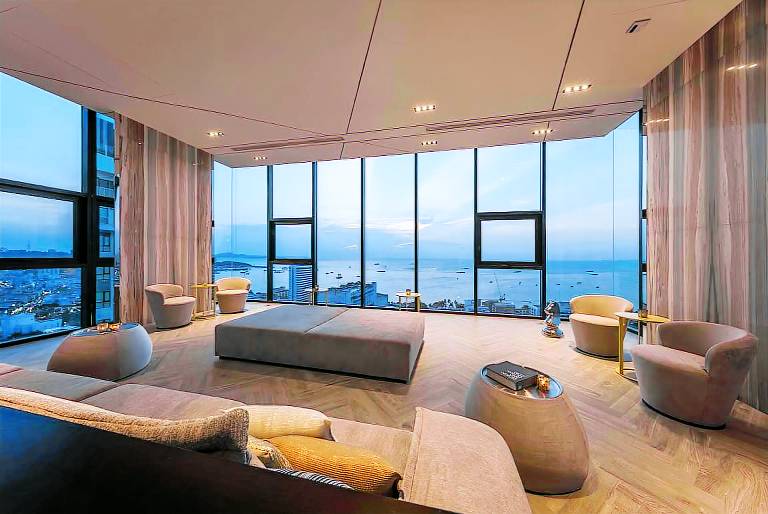 Zentrale Pattaya Eigentumswohnung mit Infinity Pool