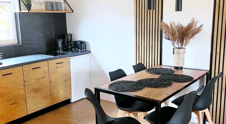 Charming lodge with yard, grill & terrace | Pet-friendly — photo 3