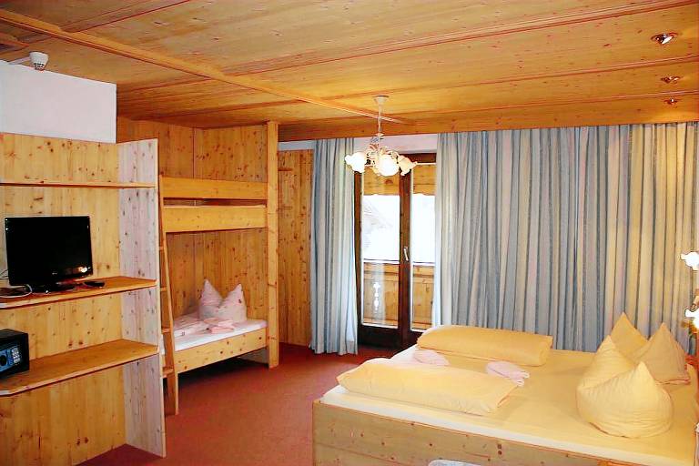 Rental apartment with barbecue, patio & sauna — photo 3