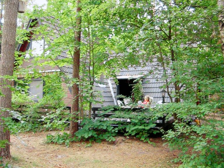 House with barbeque, yard & terrace — photo 2