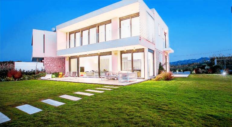 Miguel Luxury Beach Front Villa — photo 2