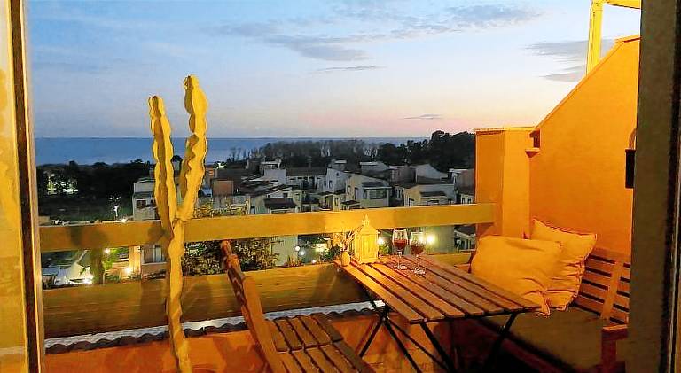Wonderful rental apartment with pool | Close to the beach | Pets are welcome in Giardini Naxos
