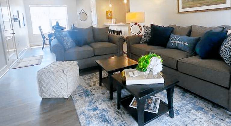 Spacious rental apartment | Pet-friendly in Bettendorf, IA