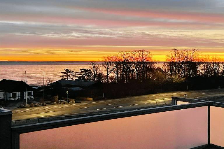 Lovely rental apartment with patio & BBQ | Sea view | Beach nearby | Dogs allowed — photo 2