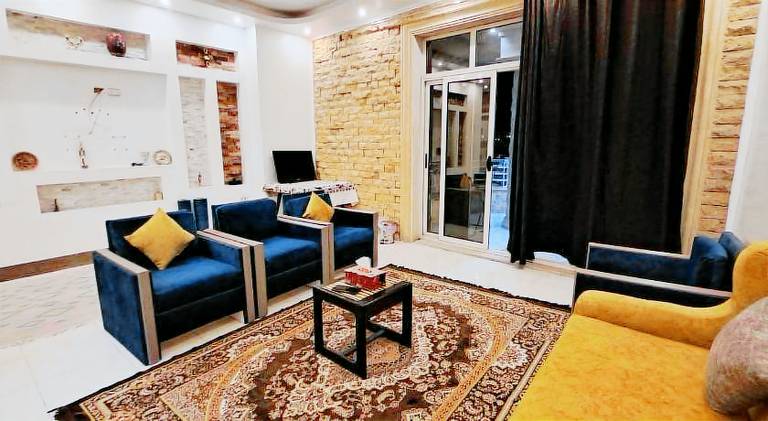 Serviced apartment with patio — photo 3