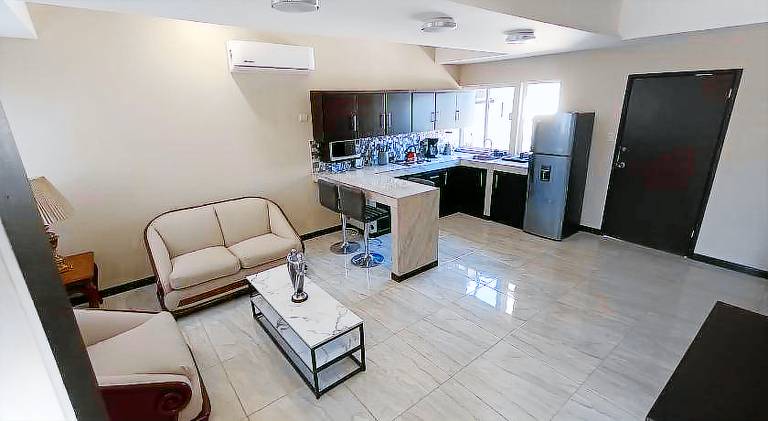 Rental apartment with yard & patio — photo 2