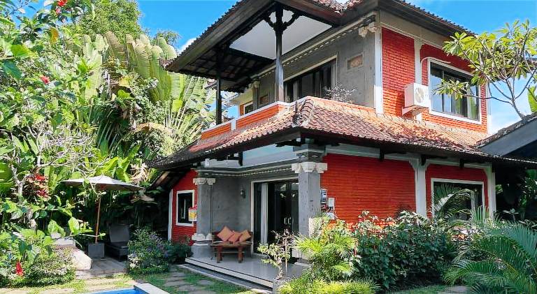 Holiday apartment with pool in Ubud