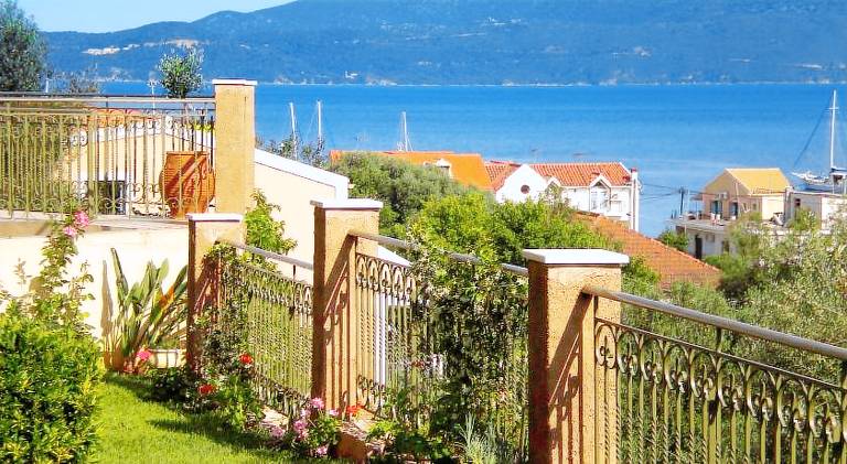 Villa with garden, pool & terrace in Kefalonia