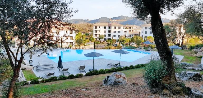 Bright apartment in Porto-Vecchio, near beach in Sartene