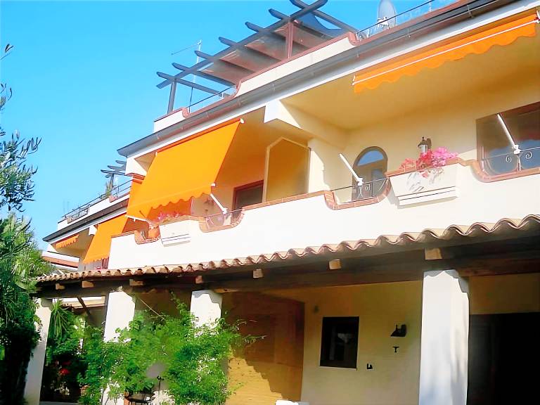 Serviced apartment with grill, pool & garden in Parghelia