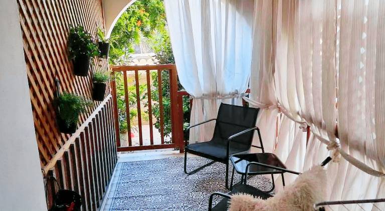 Apartment with pool — photo 4