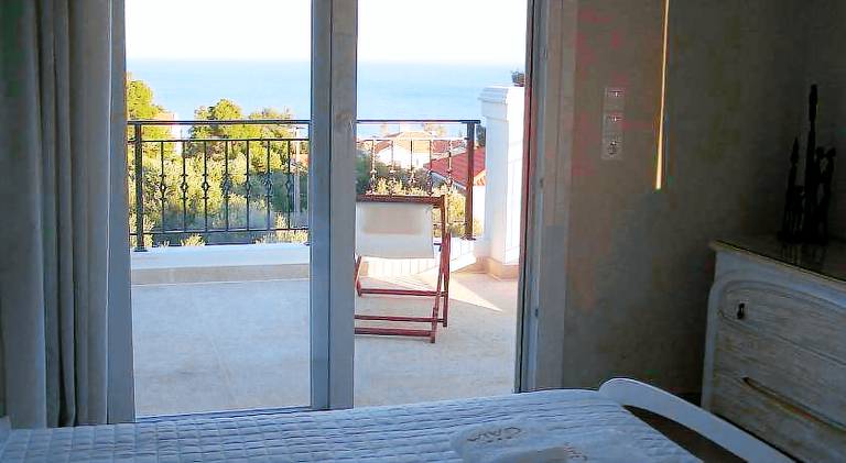Pleasant apartment with patio & yard | Pet-friendly — photo 3