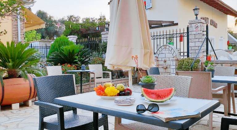 Serviced apartment with pool, yard & terrace | Suitable for remote work — photo 3