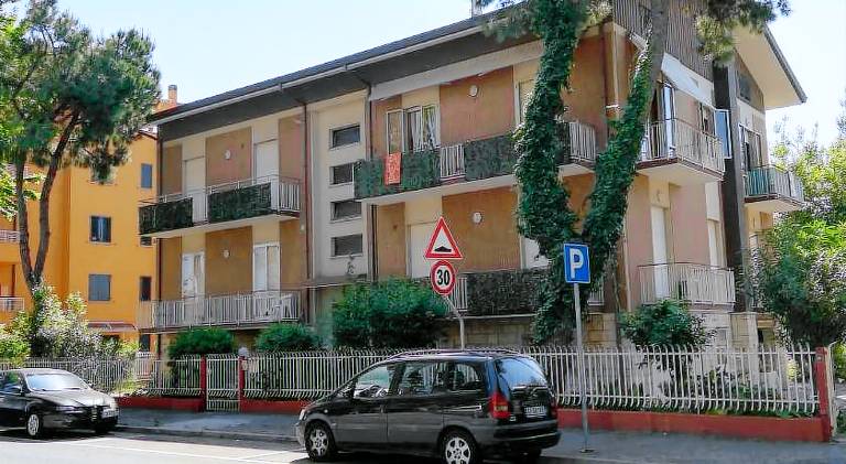 Apartment with yard & patio in Rimini