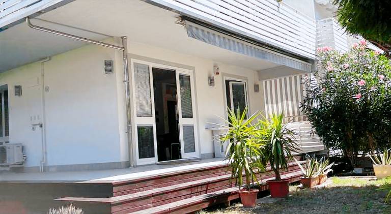 House with 2 rooms for 6 persons in Cesenatico