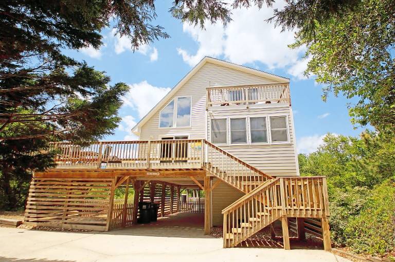 OS635- Steps to the Beach- 3 BRs, New Pool, Jacuzzi Tub, Dog Friendly! — photo 3