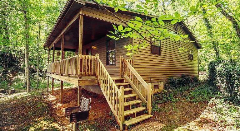Beautiful vacation home | Pets are welcome in Greeneville, TN