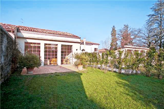 Pleasant holiday apartment with patio, grill & yard | Good for workation | Dogs allowed — photo 3