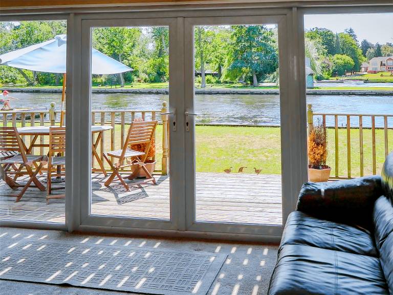Cottage  Horning