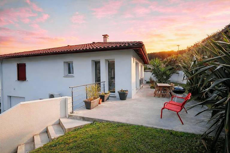 House with terrace, garden & grill in Bayonne