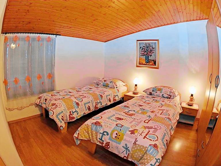 Charming apartment with patio, garden & barbeque | Nature view | Pets are welcome — photo 2