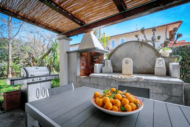 Fully equipped pleasant villa with garden, patio & BBQ | Suitable for remote work | Pets are welcome — photo 3