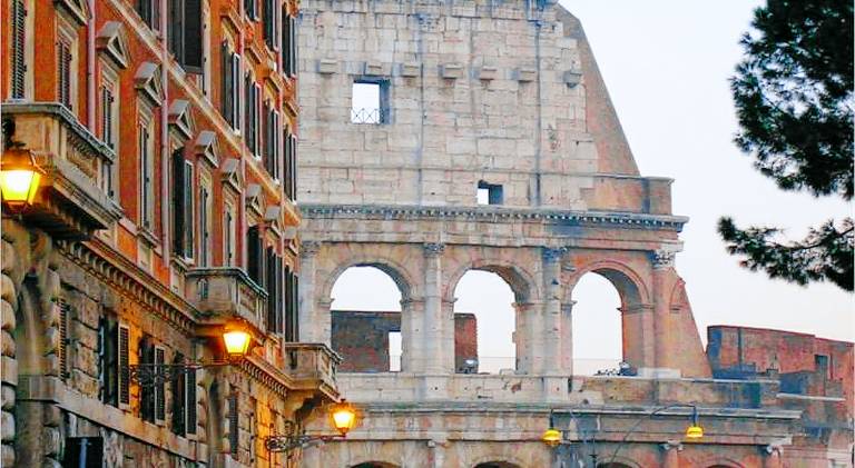 Apartment | Near Colosseum in Vittoria