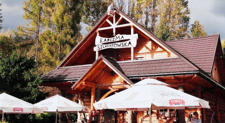 Lodge with yard, patio & barbeque — photo 2