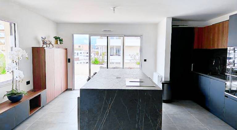Apartment with private pool, hot tub & BBQ — photo 4