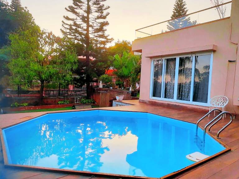 300 m² Villa