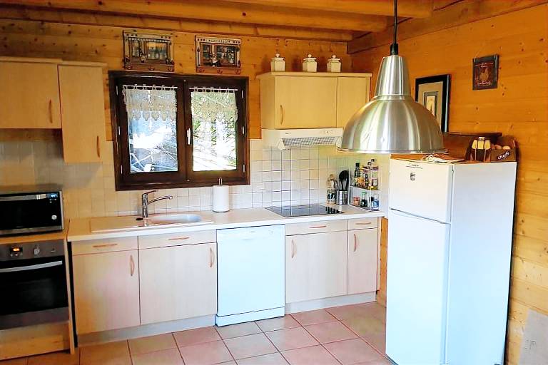 Chalet with patio, yard & sauna | Mountain view — photo 4