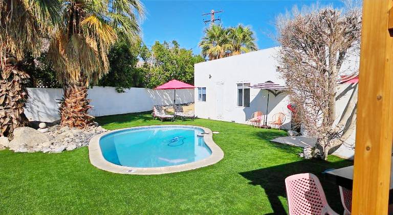 Villa with private pool — photo 4