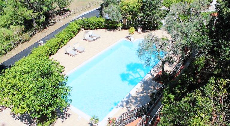 Farm with yard, terrace & barbeque in Vieste