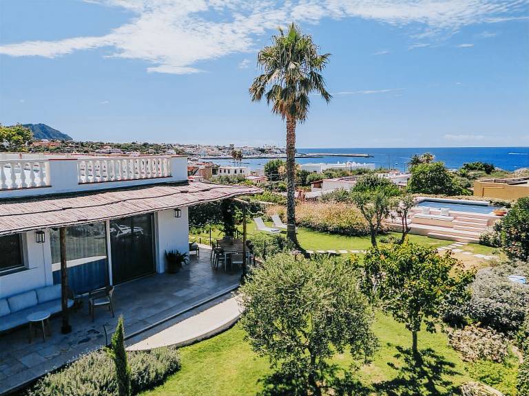 Children-friendly pleasant villa with grill, terrace & private pool | Garden view | Close to the beach | Pets are welcome — photo 2