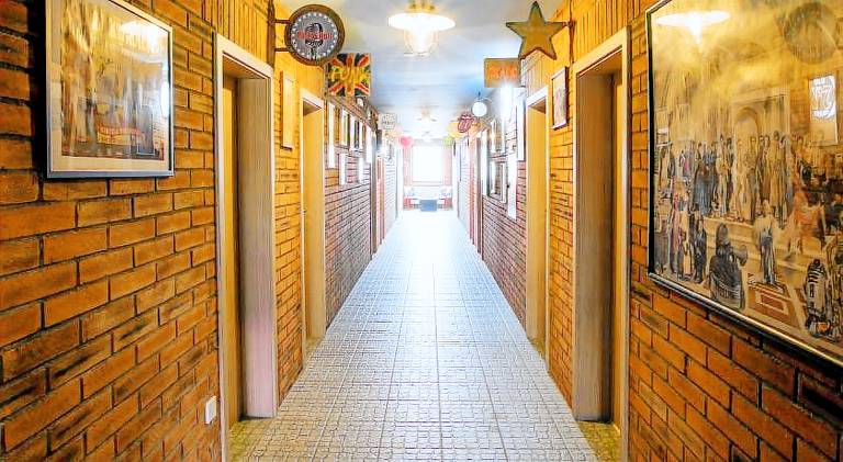 Retro hotel Garage — photo 4