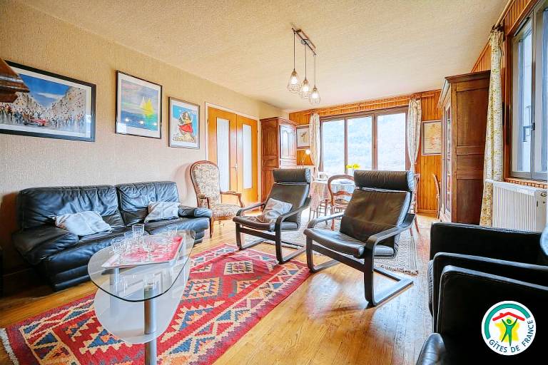 Gite with yard & terrace — photo 4